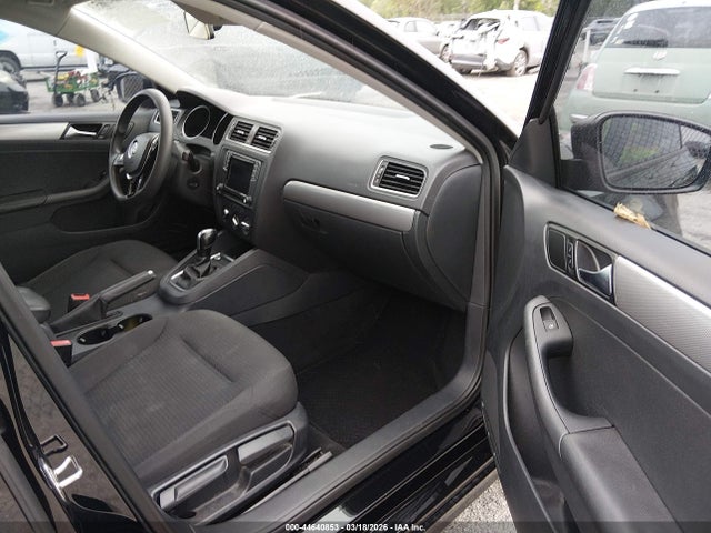 44640853 :رقم المزاد ، 3VWD67AJ9GM290078 vin ، 2016 Volkswagen Jetta 1.4t Se مزاد بيع