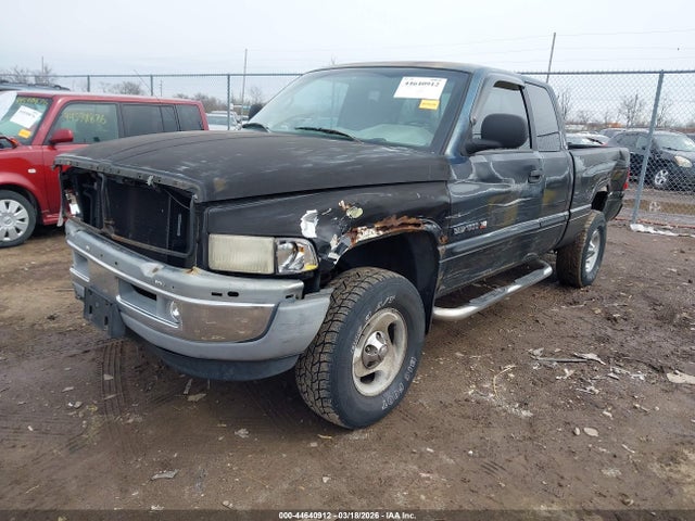 2000 DODGE RAM 1500 3B7HF13Z6YM214629 Photo 1