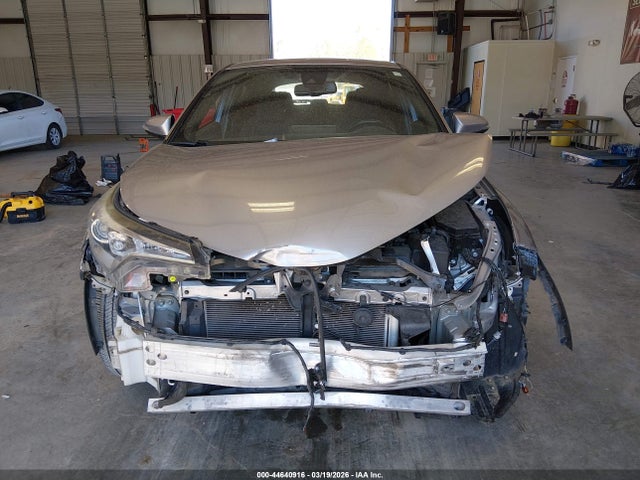 NMTKHMBX9JR024460 Toyota C-HR XLE