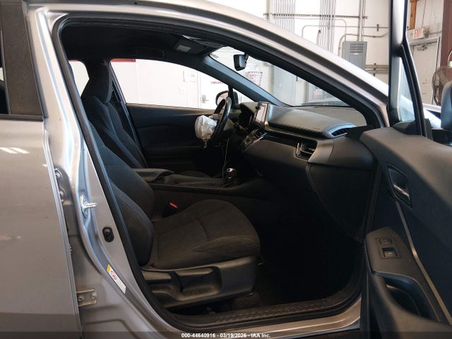 NMTKHMBX9JR024460 Toyota C-HR XLE