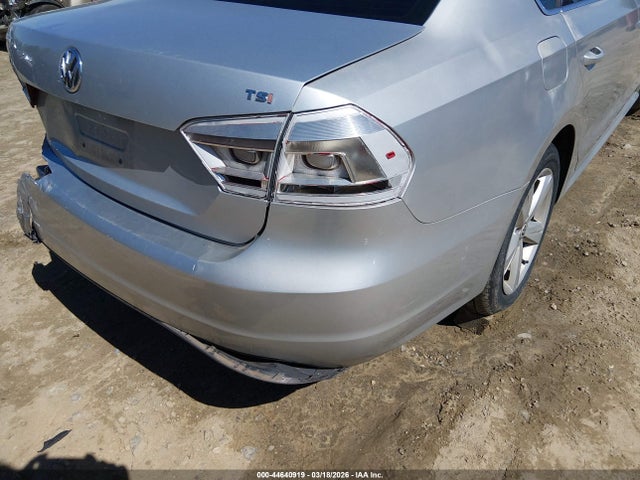 Aukcja sprzedaży 2015 Volkswagen Passat 1.8t Limited Edition, vin: 1VWAT7A32FC086204, numer aukcji: 44640919