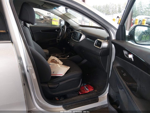 5XYPGDA54HG334937 KIA Sorento 3.3l Lx