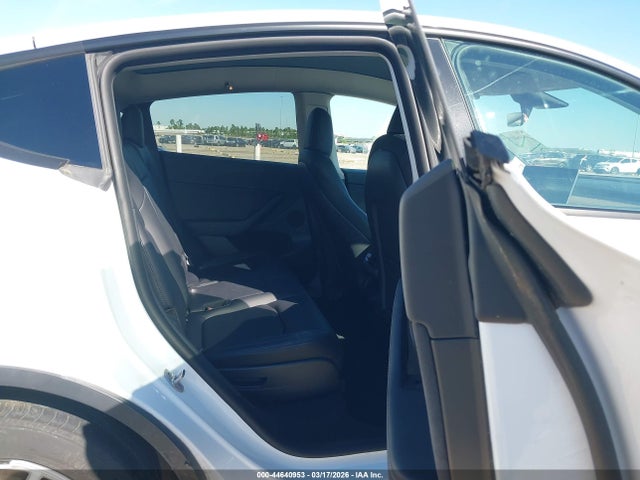 44640953 :رقم المزاد ، 7SAYGAEE4PF594714 vin ، 2023 Tesla Model Y Awd/long Range Dual Motor All-wheel Drive مزاد بيع