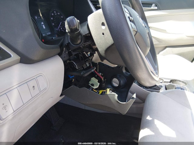 KM8J33A44JU684958 Hyundai TUCSON SEL