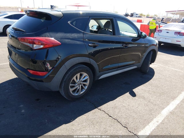 KM8J33A44JU684958 Hyundai TUCSON SEL