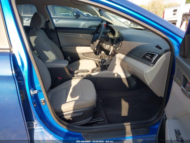 KMHD74LF0HU406381 Hyundai ELANTRA SE