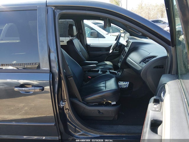 44641004 :رقم المزاد ، 2C4RDGEG0ER301486 vin ، 2014 Dodge Grand Caravan R/t مزاد بيع