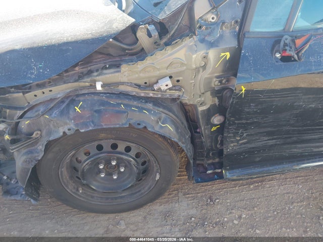 44641045 :رقم المزاد ، 5YFEPMAE0NP338885 vin ، 2022 Toyota Corolla Le مزاد بيع