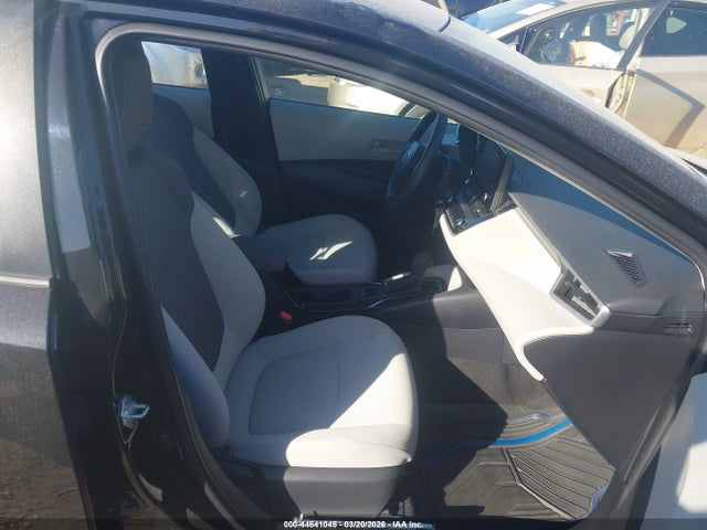44641045 :رقم المزاد ، 5YFEPMAE0NP338885 vin ، 2022 Toyota Corolla Le مزاد بيع