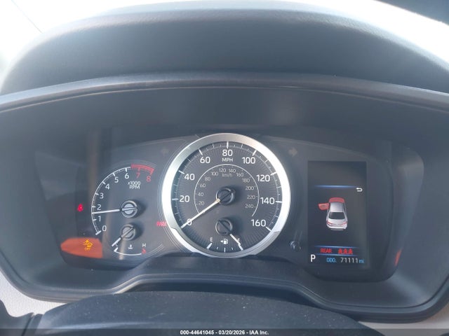 44641045 :رقم المزاد ، 5YFEPMAE0NP338885 vin ، 2022 Toyota Corolla Le مزاد بيع