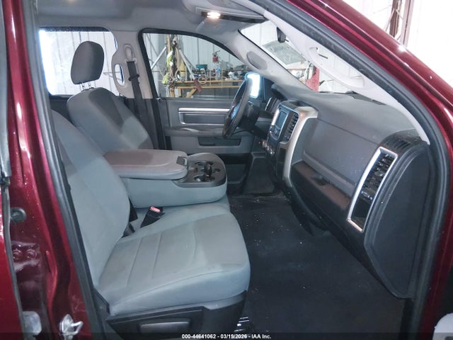 44641062 :رقم المزاد ، 1C6RR7GT5HS677185 vin ، 2017 Ram 1500 Slt  4x4 6'4 Box مزاد بيع