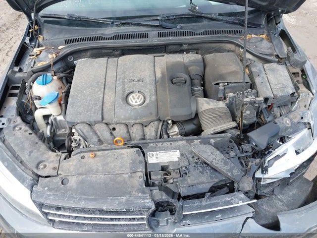 44641112 :رقم المزاد ، 3VWLX7AJ7BM029789 vin ، 2011 Volkswagen Jetta 2.5l Sel مزاد بيع