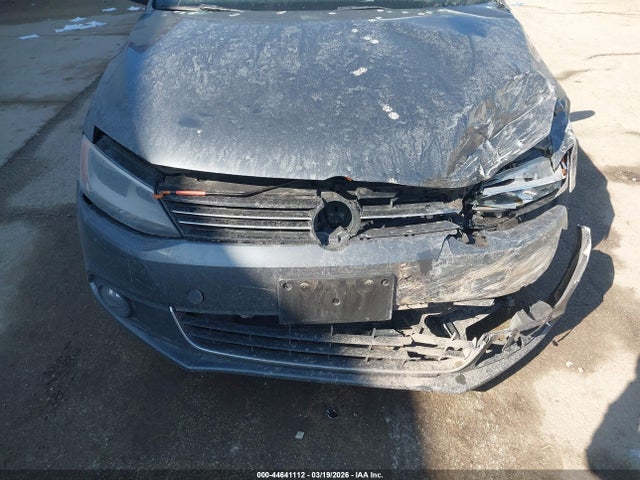 44641112 :رقم المزاد ، 3VWLX7AJ7BM029789 vin ، 2011 Volkswagen Jetta 2.5l Sel مزاد بيع