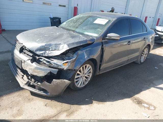 44641112 :رقم المزاد ، 3VWLX7AJ7BM029789 vin ، 2011 Volkswagen Jetta 2.5l Sel مزاد بيع