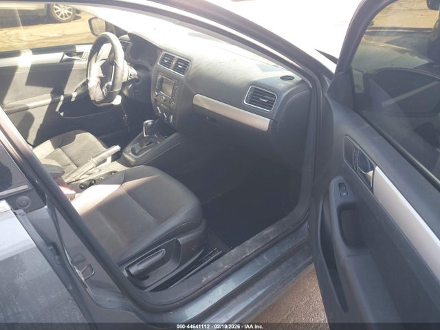 44641112 :رقم المزاد ، 3VWLX7AJ7BM029789 vin ، 2011 Volkswagen Jetta 2.5l Sel مزاد بيع