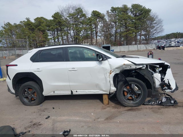Продажа на аукционе авто 2024 Toyota Bz4x Xle, vin: JTMABACA9RA057314, номер лота: 44641124