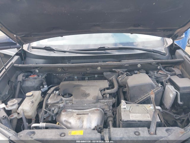 44641130 :رقم المزاد ، 2T3RFREV5FW352316 vin ، 2015 Toyota Rav4 Xle مزاد بيع