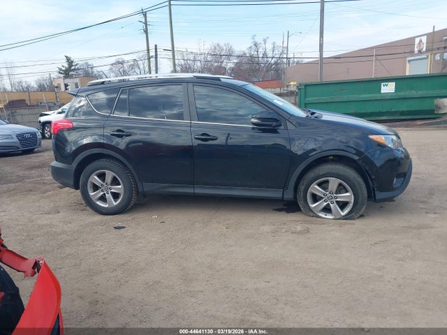 44641130 :رقم المزاد ، 2T3RFREV5FW352316 vin ، 2015 Toyota Rav4 Xle مزاد بيع