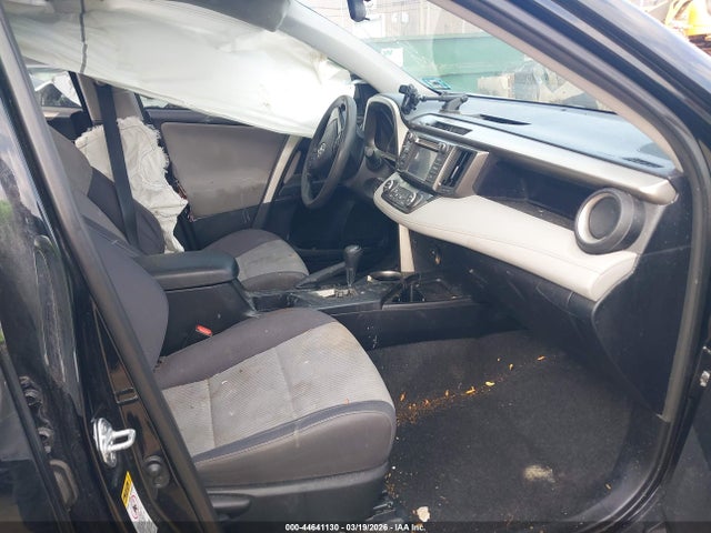 44641130 :رقم المزاد ، 2T3RFREV5FW352316 vin ، 2015 Toyota Rav4 Xle مزاد بيع