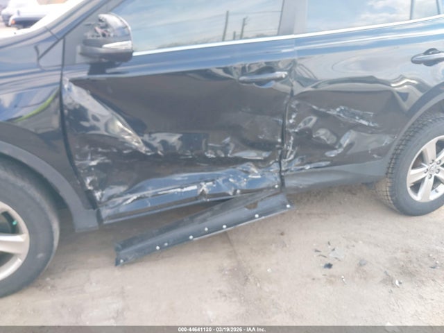 44641130 :رقم المزاد ، 2T3RFREV5FW352316 vin ، 2015 Toyota Rav4 Xle مزاد بيع