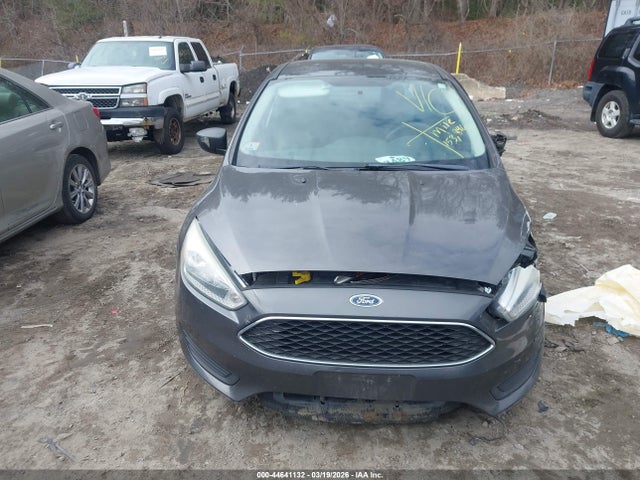 44641132 :رقم المزاد ، 1FADP3E24GL256410 vin ، 2016 Ford Focus S مزاد بيع
