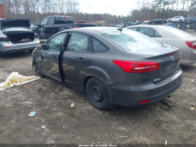 44641132 :رقم المزاد ، 1FADP3E24GL256410 vin ، 2016 Ford Focus S مزاد بيع