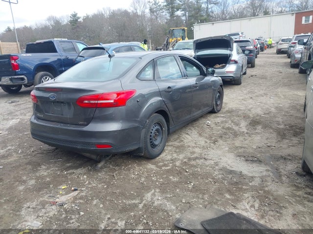 44641132 :رقم المزاد ، 1FADP3E24GL256410 vin ، 2016 Ford Focus S مزاد بيع