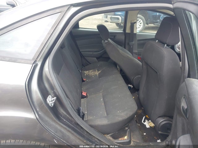 44641132 :رقم المزاد ، 1FADP3E24GL256410 vin ، 2016 Ford Focus S مزاد بيع