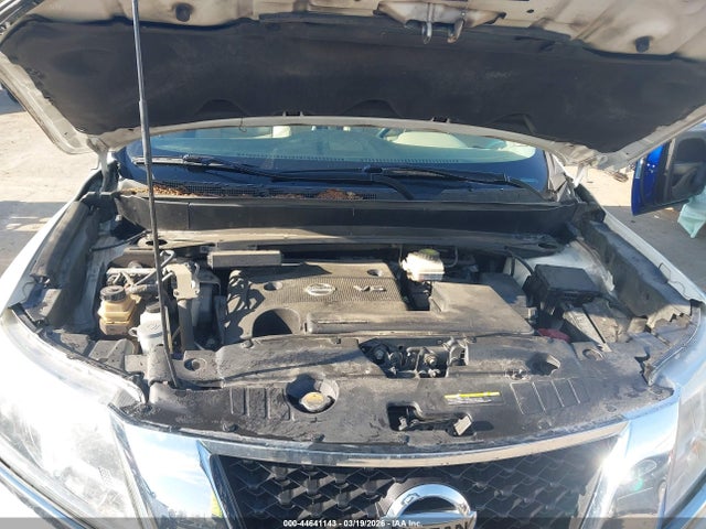 Продажа на аукционе авто 2016 Nissan Pathfinder Platinum, vin: 5N1AR2MM3GC669760, номер лота: 44641143