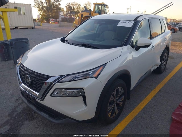 5N1AT3BA0MC816127 Nissan Rogue Sv Fwd