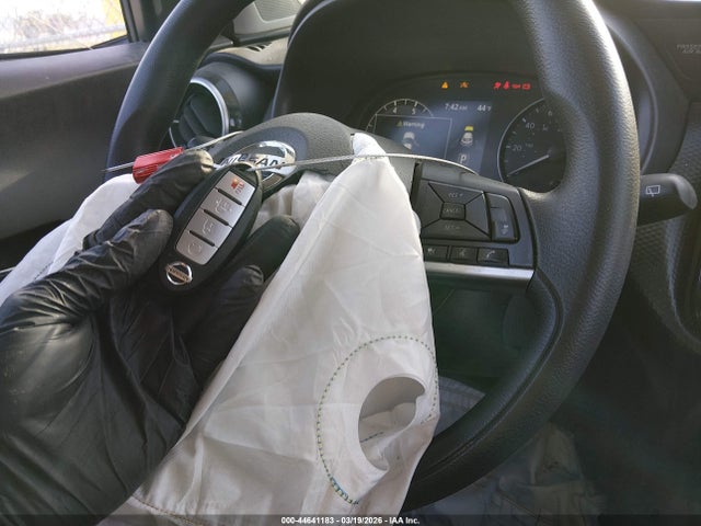 44641183 :رقم المزاد ، 3N1CP5CV4ML523126 vin ، 2021 Nissan Kicks Sv Xtronic Cvt مزاد بيع