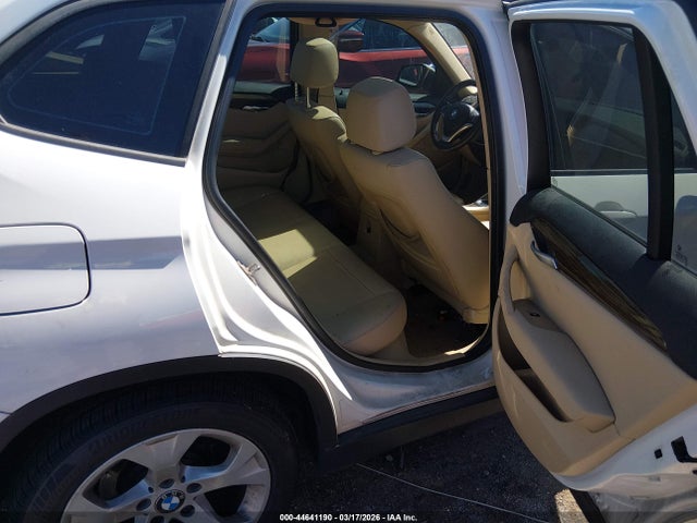 2014 BMW X1 WBAVM1C52EVW49278 Photo 7
