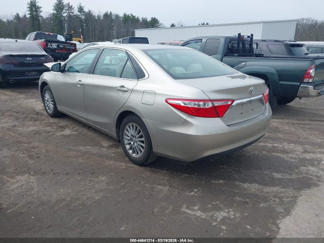 Toyota CAMRY LE 2016 4T4BF1FK0GR533671 Image 3