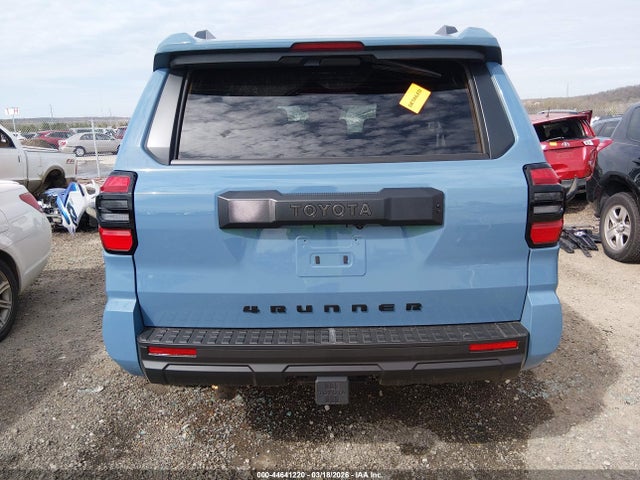 2026 Toyota 4runner Sr5 მანქანა იყიდება აუქციონზე, vin: JTEVA5BR4T5080644, აუქციონის ნომერი: 44641220