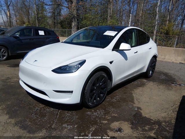Продаж на аукціоні авто 2022 Tesla Model Y Long Range Dual Motor All-wheel Drive, vin: 7SAYGAEE0NF400659, номер лоту: 44641254