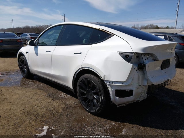 Продаж на аукціоні авто 2022 Tesla Model Y Long Range Dual Motor All-wheel Drive, vin: 7SAYGAEE0NF400659, номер лоту: 44641254