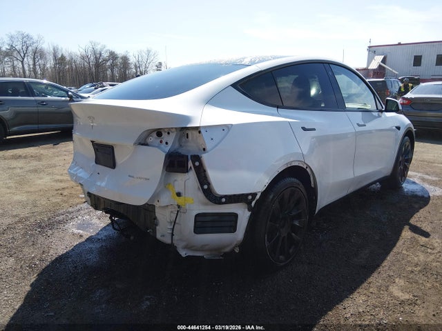 Продаж на аукціоні авто 2022 Tesla Model Y Long Range Dual Motor All-wheel Drive, vin: 7SAYGAEE0NF400659, номер лоту: 44641254
