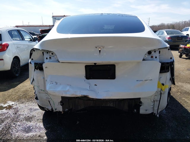 Продаж на аукціоні авто 2022 Tesla Model Y Long Range Dual Motor All-wheel Drive, vin: 7SAYGAEE0NF400659, номер лоту: 44641254