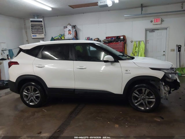 2023 Kia Seltos Lx მანქანა იყიდება აუქციონზე, vin: KNDEPCAA6P7430918, აუქციონის ნომერი: 44641273