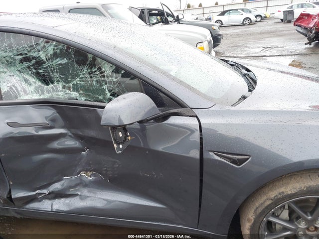 44641301 :رقم المزاد ، 5YJ3E1EB0NF242942 vin ، 2022 Tesla Model 3 Long Range Dual Motor All-wheel Drive مزاد بيع