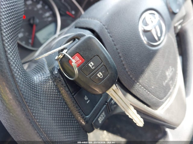 2T3WFREV8EW076750 Toyota Rav4 Xle