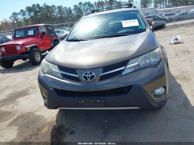 2T3WFREV8EW076750 Toyota Rav4 Xle