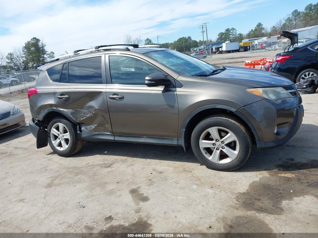 2T3WFREV8EW076750 Toyota Rav4 Xle