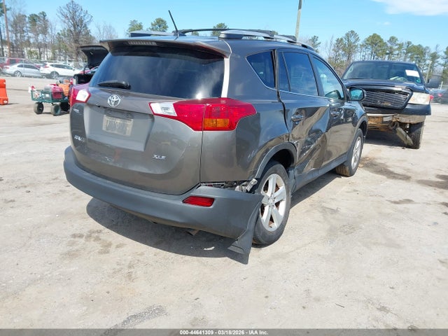 2T3WFREV8EW076750 Toyota Rav4 Xle