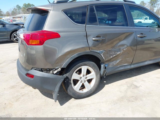 2T3WFREV8EW076750 Toyota Rav4 Xle
