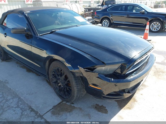 1ZVBP8EM3E5297027 Ford Mustang V6