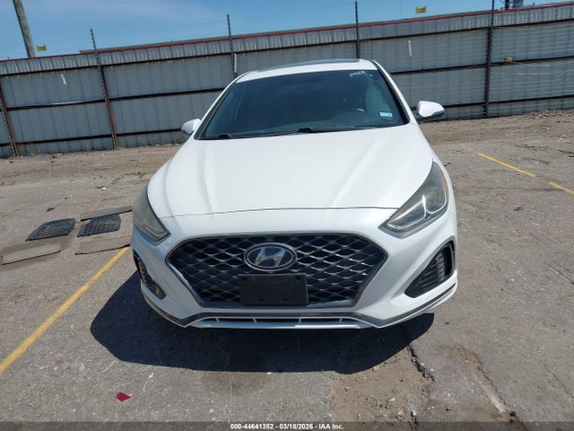 2018 Hyundai Sonata Sport მანქანა იყიდება აუქციონზე, vin: 5NPE34AF2JH601082, აუქციონის ნომერი: 44641352