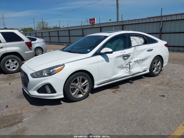 2018 Hyundai Sonata Sport მანქანა იყიდება აუქციონზე, vin: 5NPE34AF2JH601082, აუქციონის ნომერი: 44641352