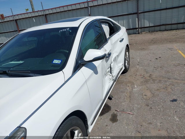 2018 Hyundai Sonata Sport მანქანა იყიდება აუქციონზე, vin: 5NPE34AF2JH601082, აუქციონის ნომერი: 44641352