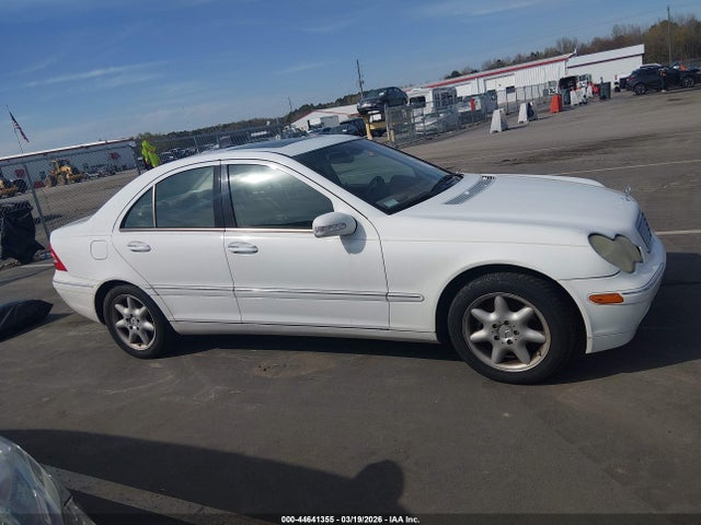44641355 :رقم المزاد ، WDBRF64J81F030775 vin ، 2001 Mercedes-benz C 320 مزاد بيع